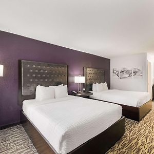 Queen Room Two Queen Beds PET Friendly No Resort Fee